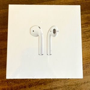 Brand new Apple Airpods (2nd Gen)
